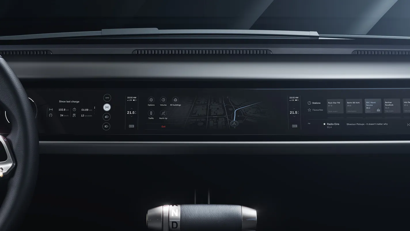 Navigation running in the car, photographed in the cockpit