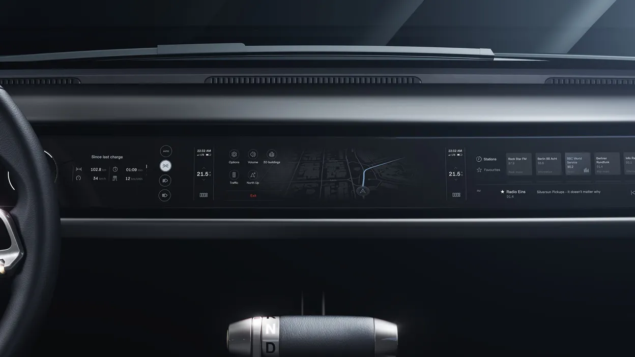 Navigation running in the car, photographed in the cockpit